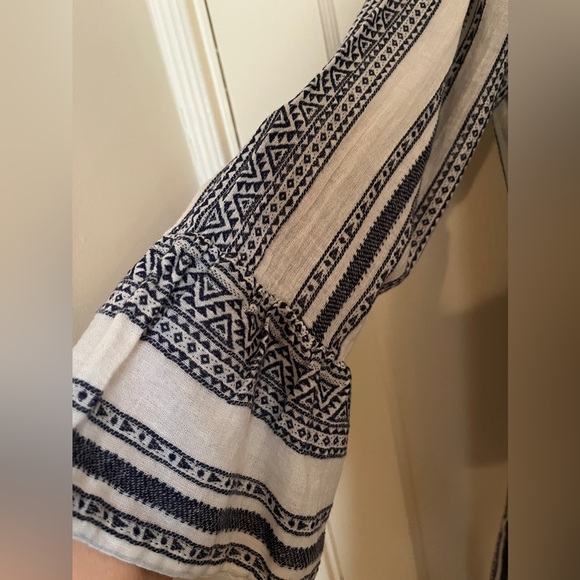 Velvet by Graham and Spencer Soft Aztec Print 'Wear Everywhere’ Dress - Picture 4 of 9